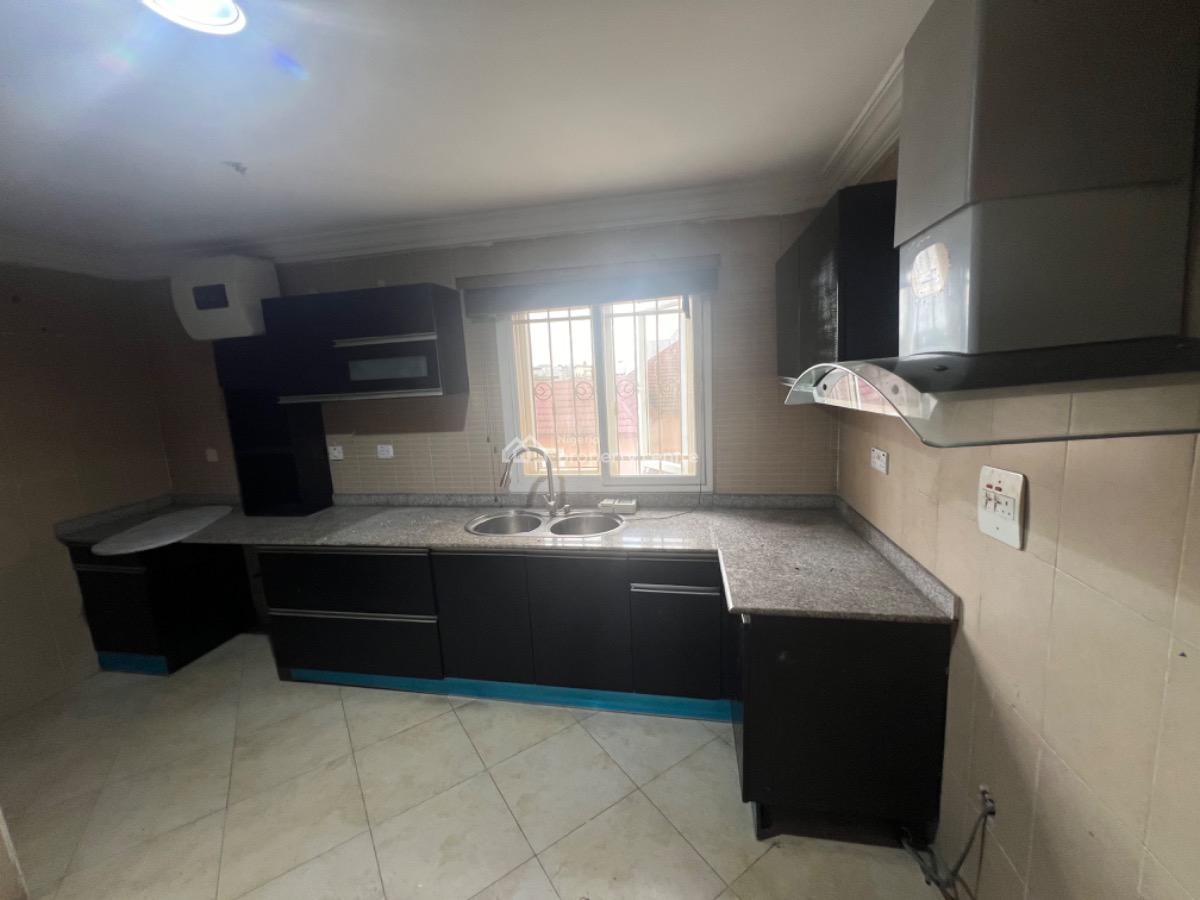 Luxury 2 Bedroom Flat with 1 Room Bq (8kva Solar Inverter), Lekki Phase 1, Lekki, Lagos, Flat / Apartment for Rent