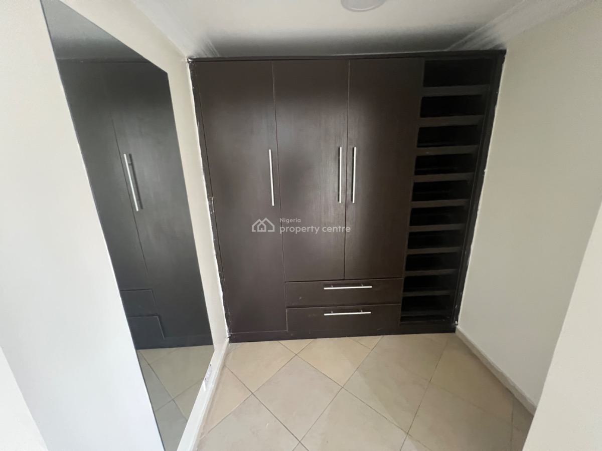 Luxury 2 Bedroom Flat with 1 Room Bq (8kva Solar Inverter), Lekki Phase 1, Lekki, Lagos, Flat / Apartment for Rent