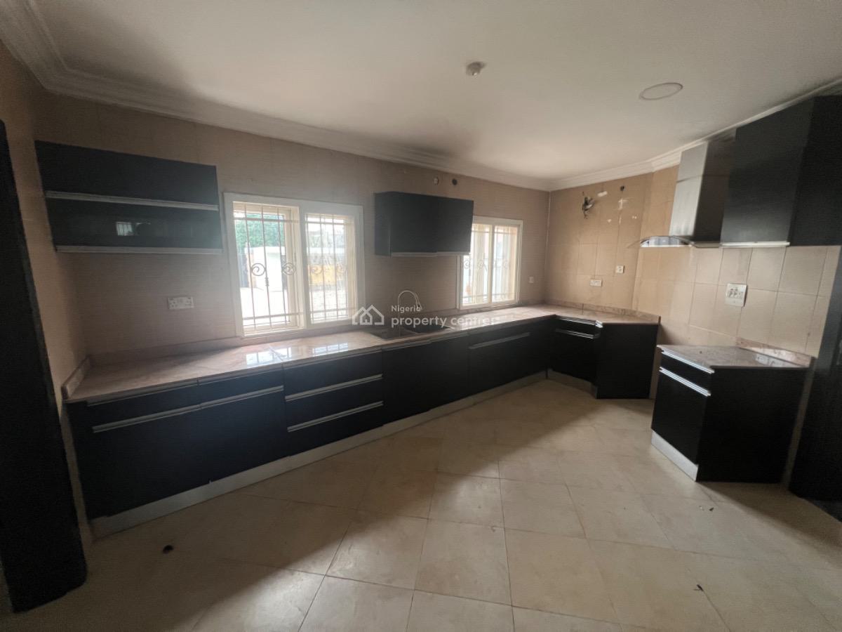 Spacious 3 Bedroom Flat with 1 Room Bq (8kva Solar Inverter), Lekki Phase 1, Lekki, Lagos, Flat / Apartment for Rent