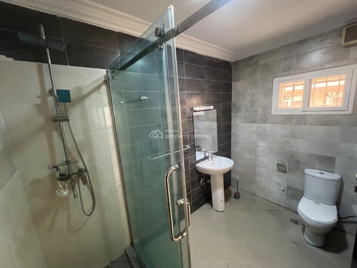 Spacious 3 Bedroom Flat with 1 Room Bq (8kva Solar Inverter), Lekki Phase 1, Lekki, Lagos, Flat / Apartment for Rent