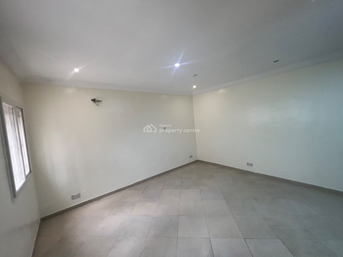Spacious 3 Bedroom Flat with 1 Room Bq (8kva Solar Inverter), Lekki Phase 1, Lekki, Lagos, Flat / Apartment for Rent