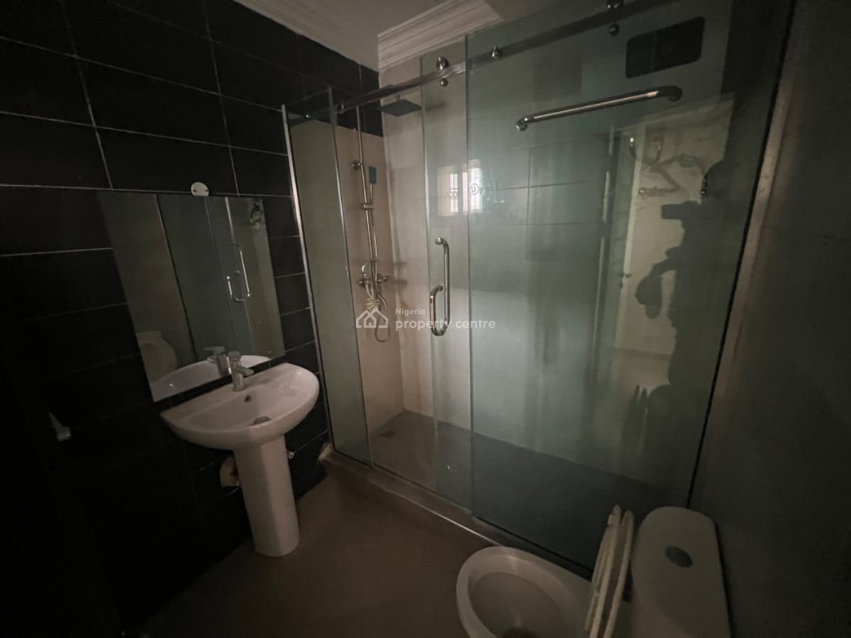 Spacious 3 Bedroom Flat with 1 Room Bq (8kva Solar Inverter), Lekki Phase 1, Lekki, Lagos, Flat / Apartment for Rent