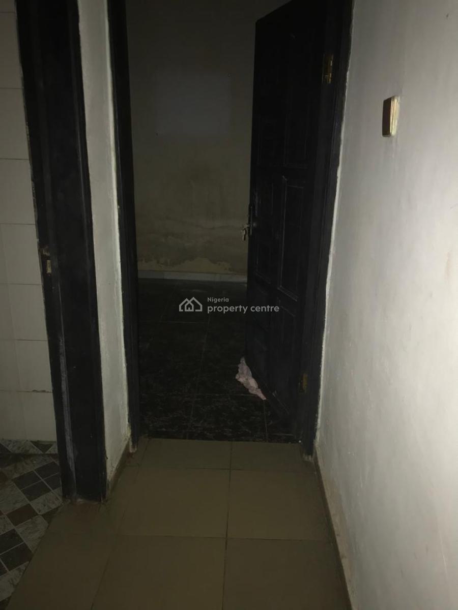 Standard Mini Flat @ Palmville Estate Behind Lbs,, Palm Ville Estate, Lbs, Ajah, Lagos, Mini Flat (room and Parlour) for Rent