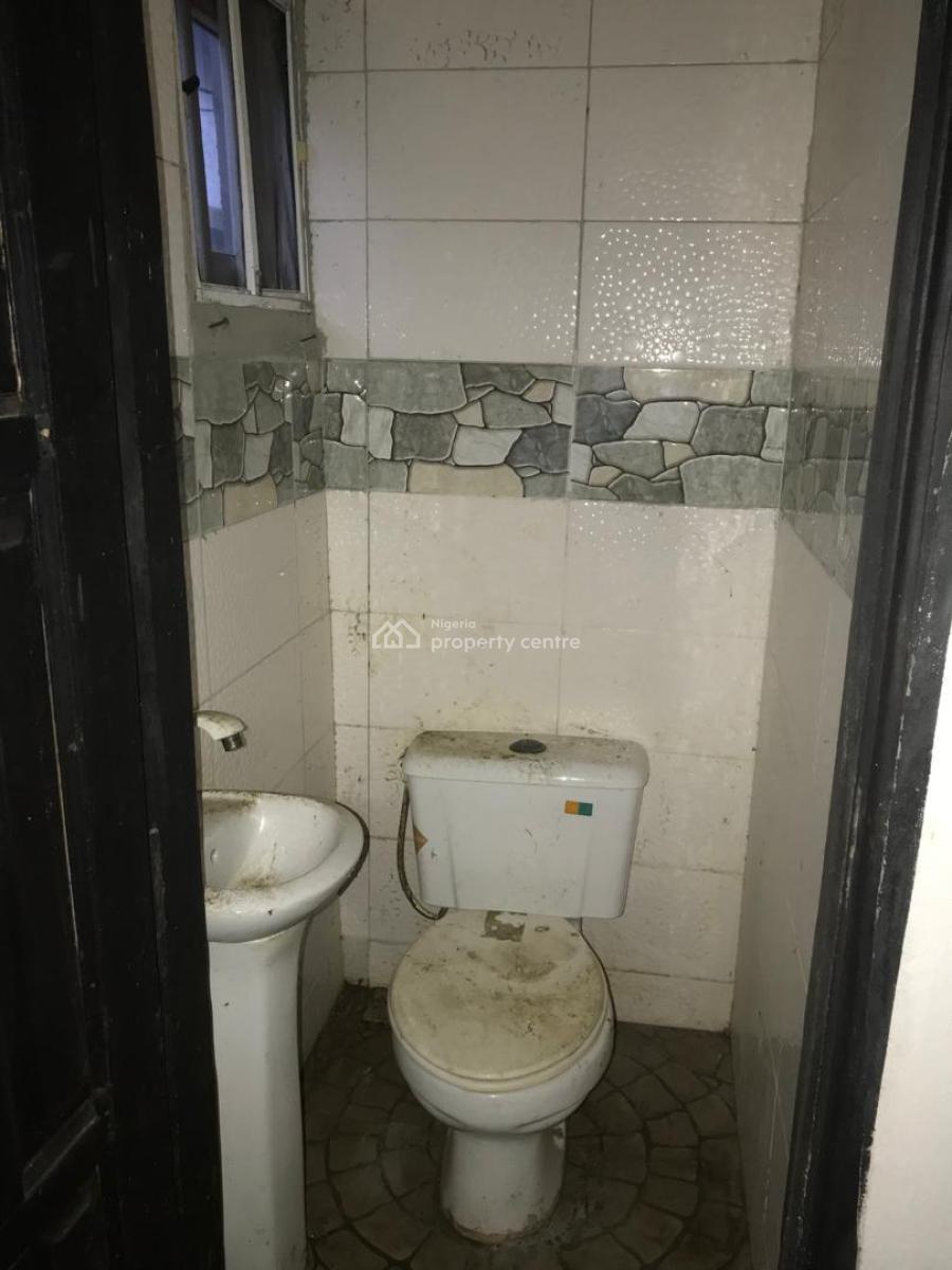 Standard Mini Flat @ Palmville Estate Behind Lbs,, Palm Ville Estate, Lbs, Ajah, Lagos, Mini Flat (room and Parlour) for Rent
