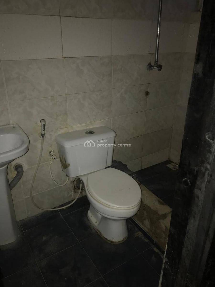 Standard Mini Flat @ Palmville Estate Behind Lbs,, Palm Ville Estate, Lbs, Ajah, Lagos, Mini Flat (room and Parlour) for Rent