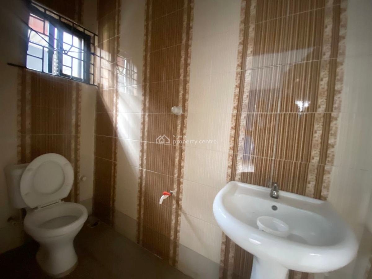 Luxury 3 Bedroom Apartment, Gra Phase 1, Magodo, Lagos, Flat / Apartment for Rent