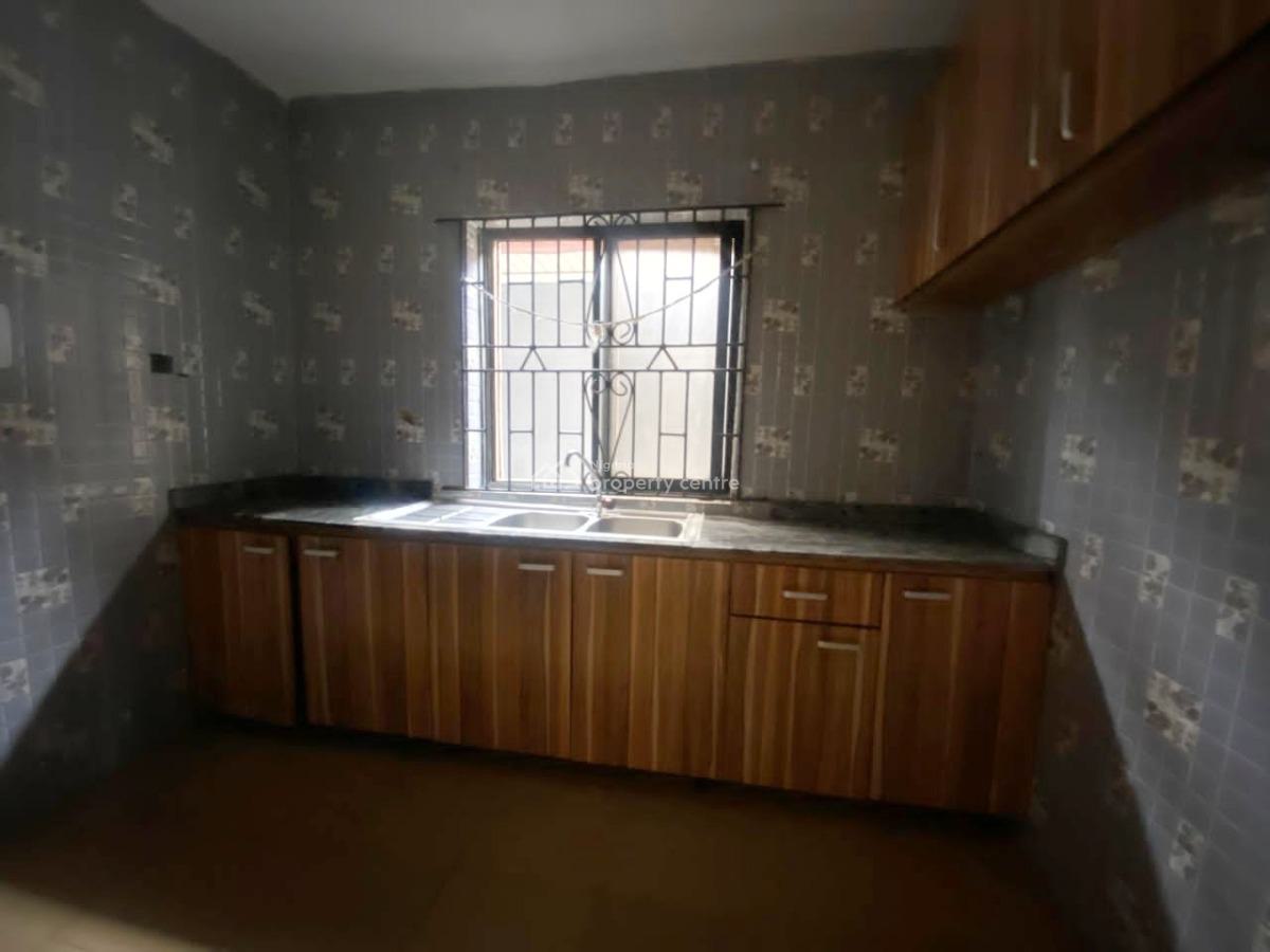 Luxury 3 Bedroom Apartment, Gra Phase 1, Magodo, Lagos, Flat / Apartment for Rent
