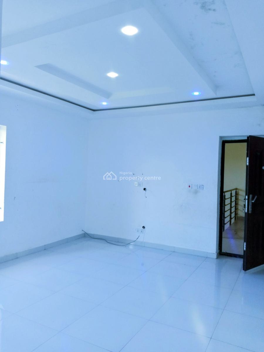 Modern Luxurious Secured 2 Bedroom Apartment with 24 Hours Power Supply, Fara Park Estate, Sangotedo, Ajah, Lagos, Flat / Apartment for Rent