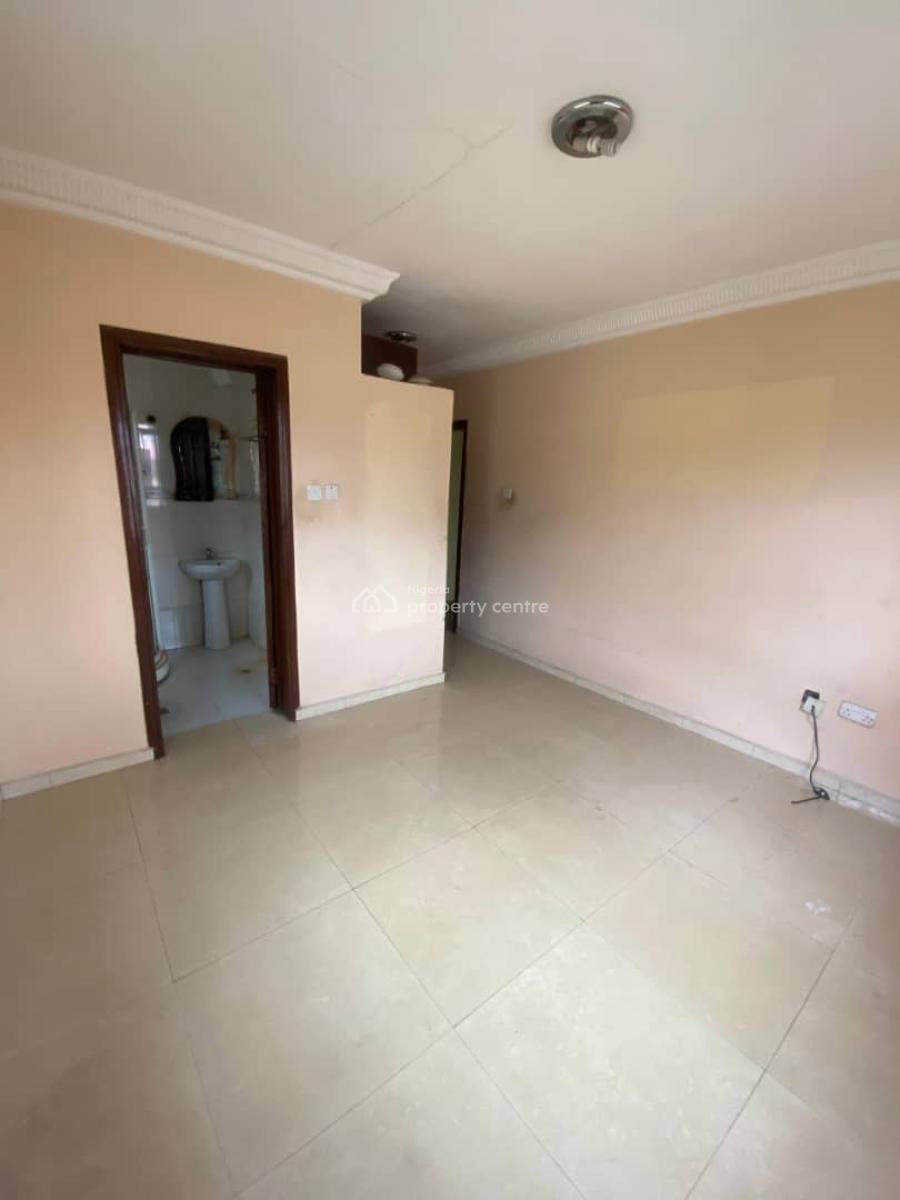 a Standard Neatly Maintained 4 Semi-detached Duplex, Surulere, Lagos, Semi-detached Duplex for Rent