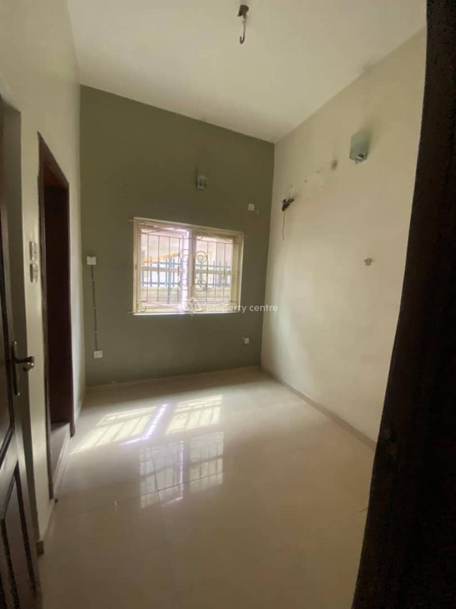 a Standard Neatly Maintained 4 Semi-detached Duplex, Surulere, Lagos, Semi-detached Duplex for Rent