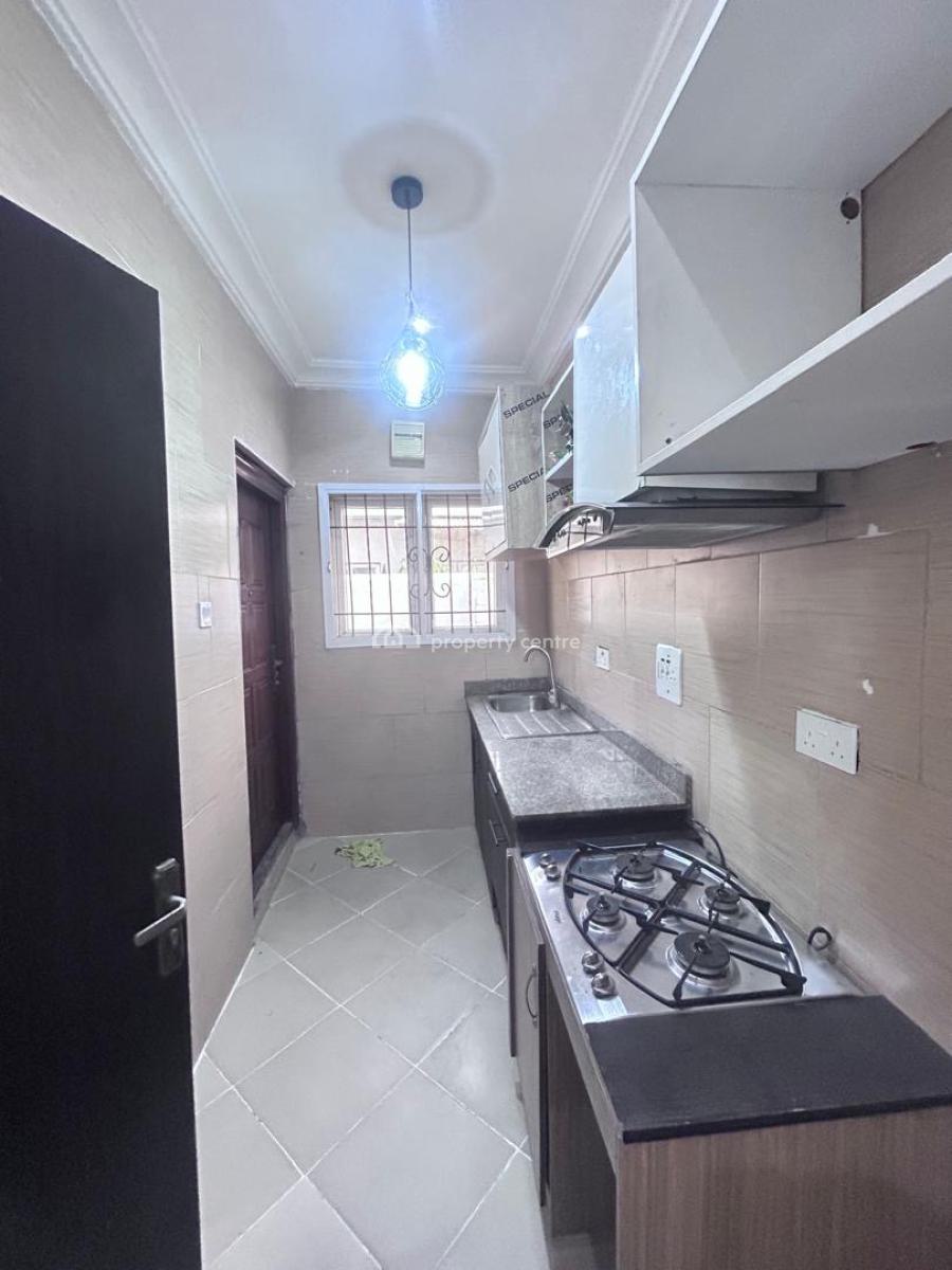 Well Maintained 2 Bedroom Apartment, Orchid, Lekki, Lagos, Flat / Apartment for Sale