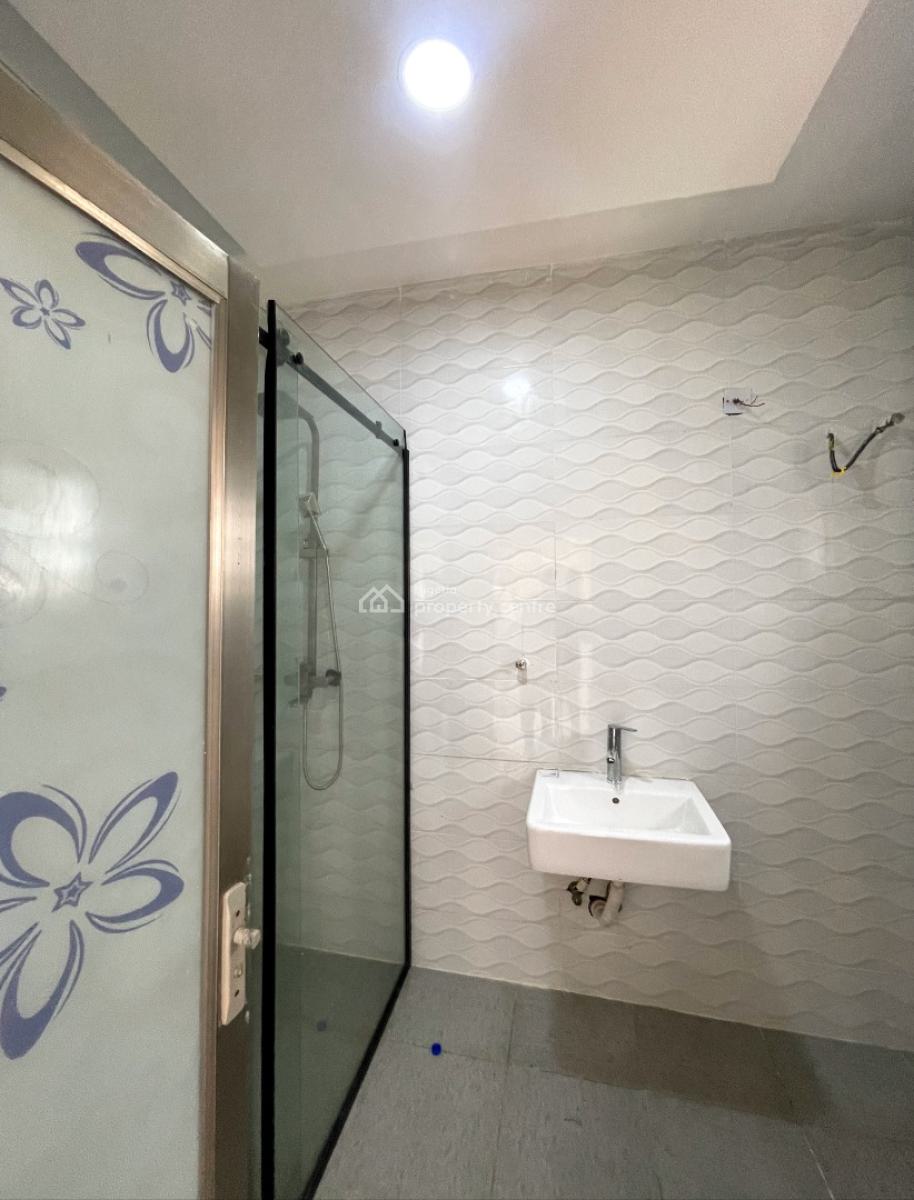 a Brand New 2bedroom Flat, Beach Road Abraham Adesunya, Lekki Phase 2, Lekki, Lagos, Flat / Apartment for Rent