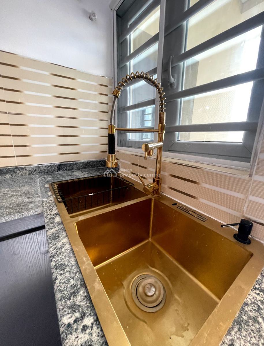 a Brand New 2bedroom Flat, Beach Road Abraham Adesunya, Lekki Phase 2, Lekki, Lagos, Flat / Apartment for Rent