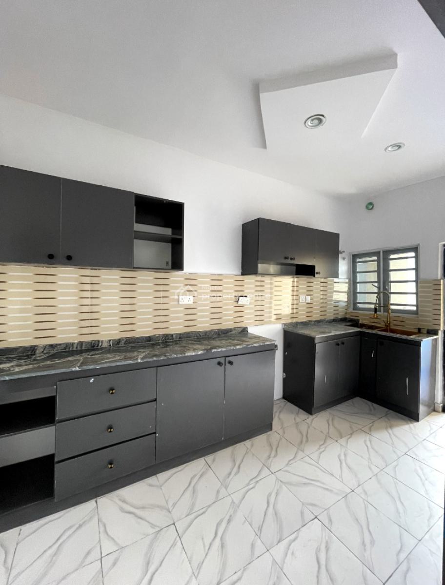 a Brand New 2bedroom Flat, Beach Road Abraham Adesunya, Lekki Phase 2, Lekki, Lagos, Flat / Apartment for Rent