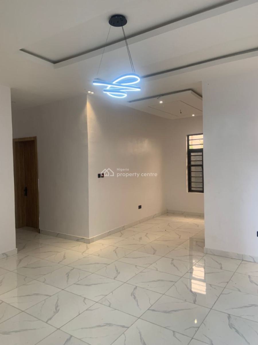 Luxurious 2 Bedroom Apartment, Lekki Scheme Ii, Ajah, Lagos, Flat / Apartment for Sale
