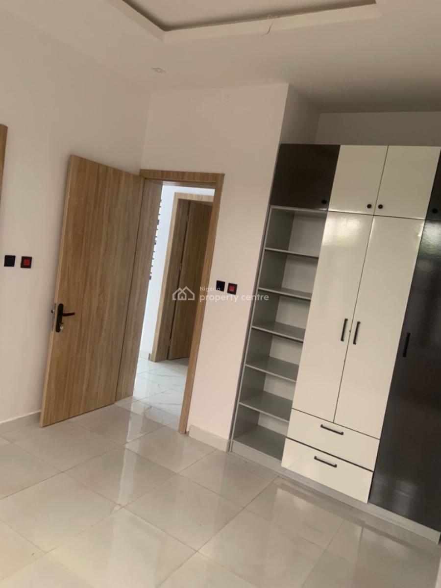 Luxurious 2 Bedroom Apartment, Lekki Scheme Ii, Ajah, Lagos, Flat / Apartment for Sale