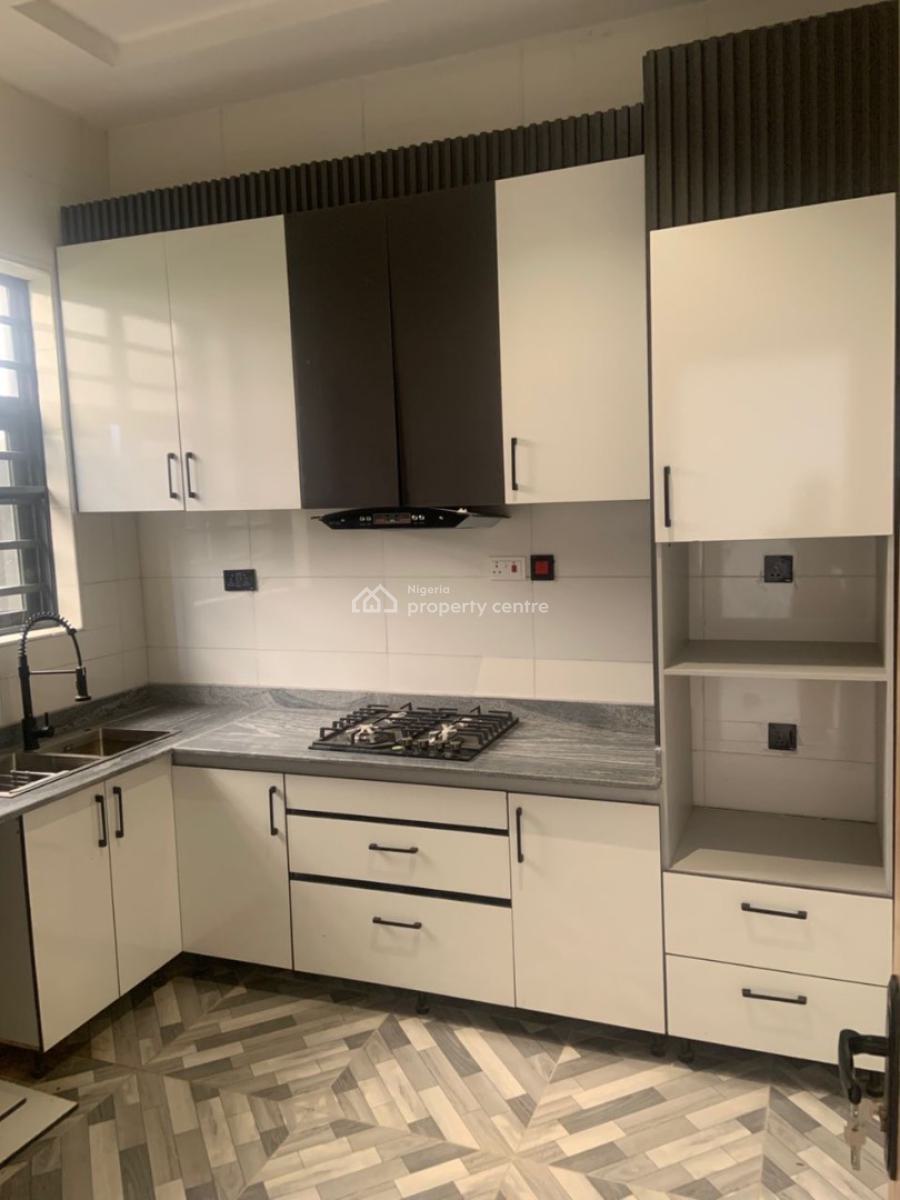 Luxurious 2 Bedroom Apartment, Lekki Scheme Ii, Ajah, Lagos, Flat / Apartment for Sale