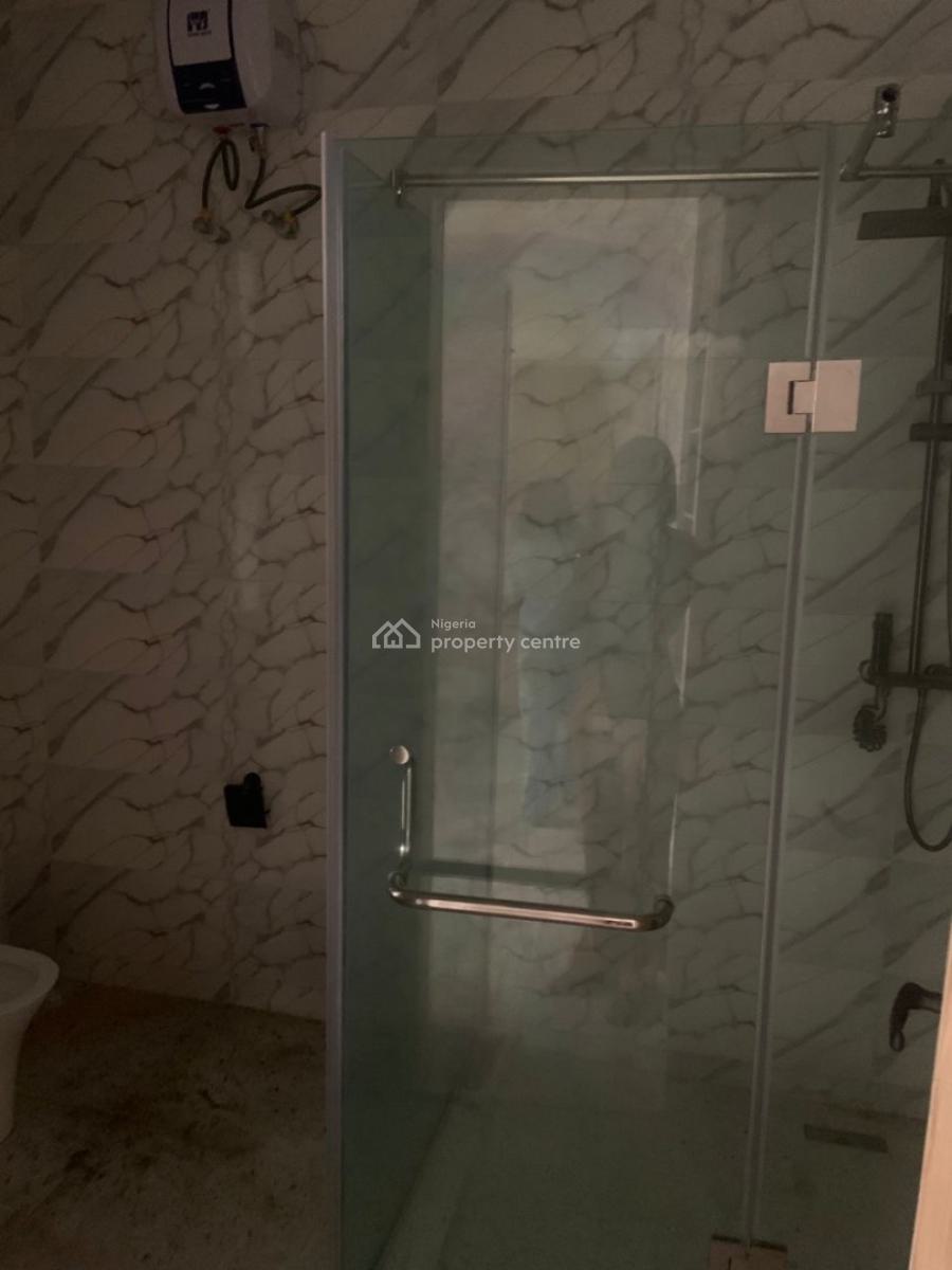Luxurious 2 Bedroom Apartment, Lekki Scheme Ii, Ajah, Lagos, Flat / Apartment for Sale