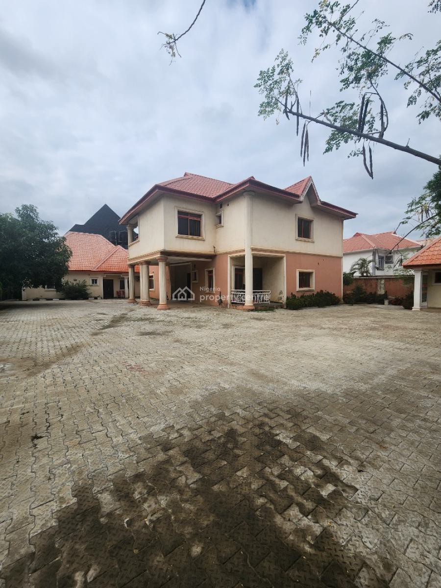 Massive 5 Bedroom Duplex in a Fantastic Location, Off 69 Road, Gwarinpa, Abuja, Detached Duplex for Sale