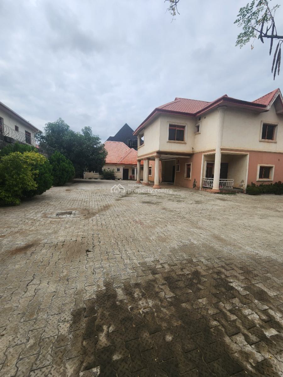 Massive 5 Bedroom Duplex in a Fantastic Location, Off 69 Road, Gwarinpa, Abuja, Detached Duplex for Sale