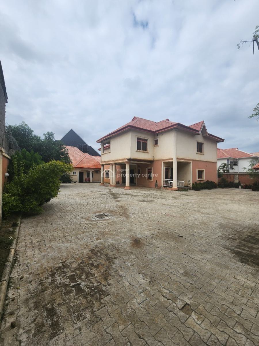 Massive 5 Bedroom Duplex in a Fantastic Location, Off 69 Road, Gwarinpa, Abuja, Detached Duplex for Sale
