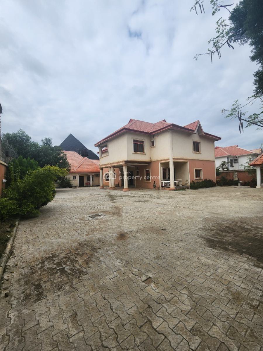 Massive 5 Bedroom Duplex in a Fantastic Location, Off 69 Road, Gwarinpa, Abuja, Detached Duplex for Sale