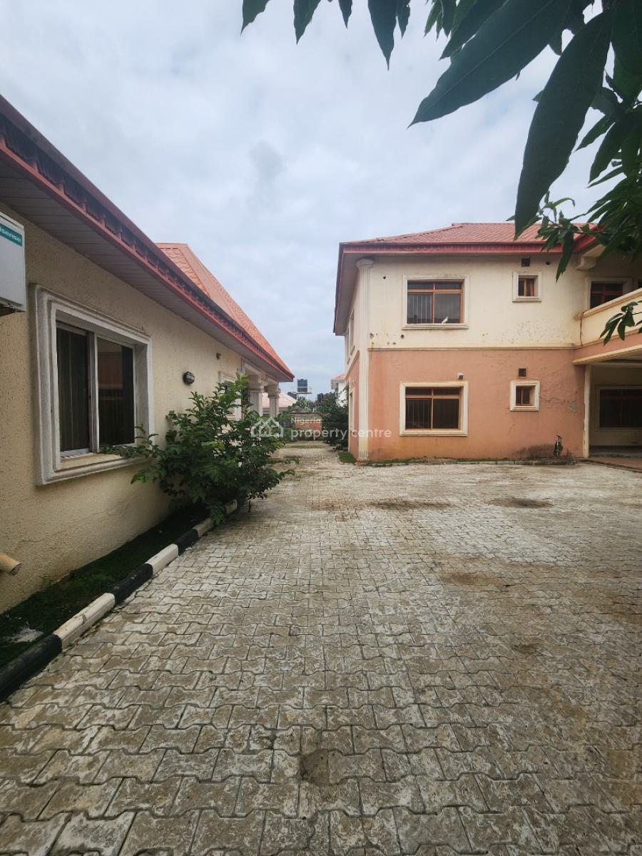 Massive 5 Bedroom Duplex in a Fantastic Location, Off 69 Road, Gwarinpa, Abuja, Detached Duplex for Sale