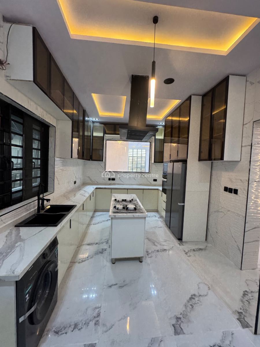 Spacious 5 Bedroom Fully Detached House with Pool, Ikota, Lekki, Lagos, Detached Duplex for Sale