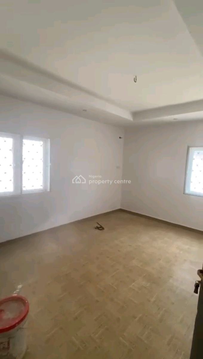 a Very Standard and Decent 2 Bedroom, Upstairs & Ground Floor, Anthony, Maryland, Lagos, Flat / Apartment for Rent