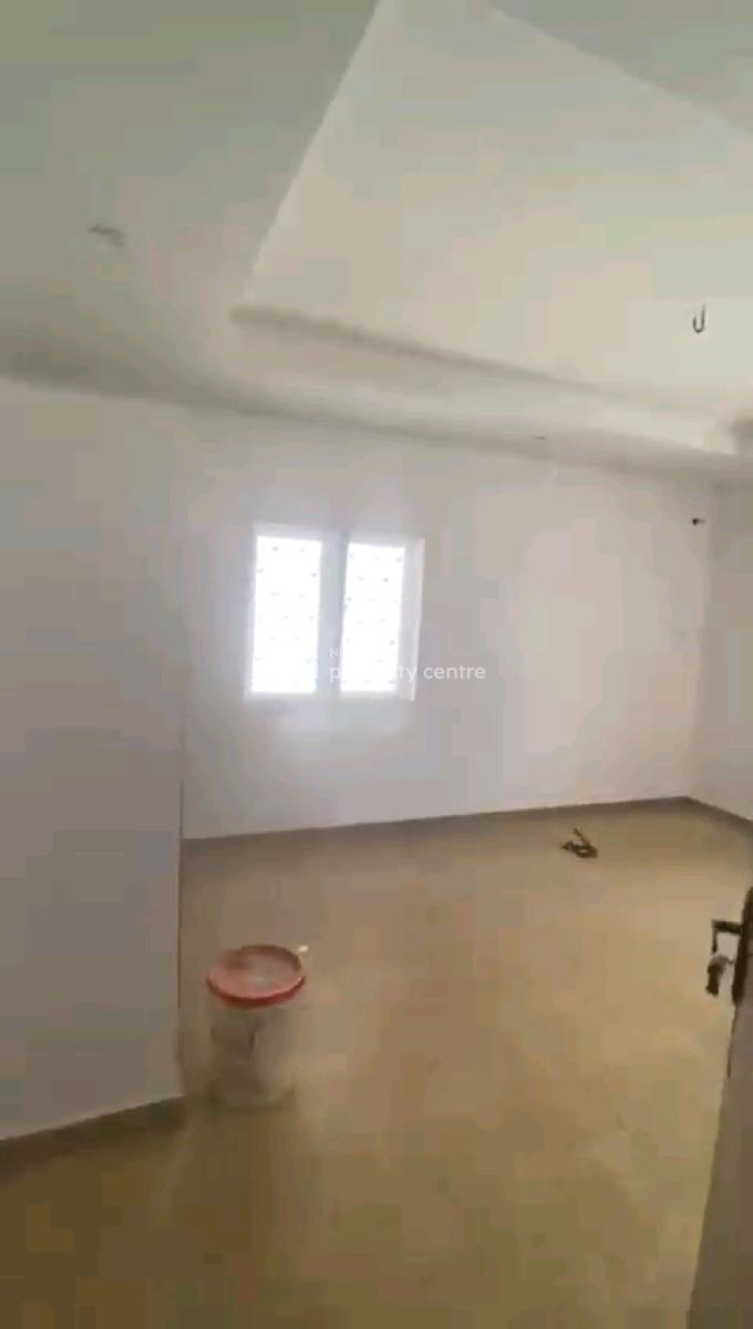 a Very Standard and Decent 2 Bedroom, Upstairs & Ground Floor, Anthony, Maryland, Lagos, Flat / Apartment for Rent