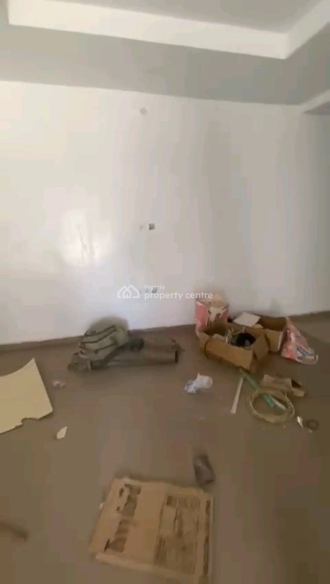 a Very Standard and Decent 2 Bedroom, Upstairs & Ground Floor, Anthony, Maryland, Lagos, Flat / Apartment for Rent