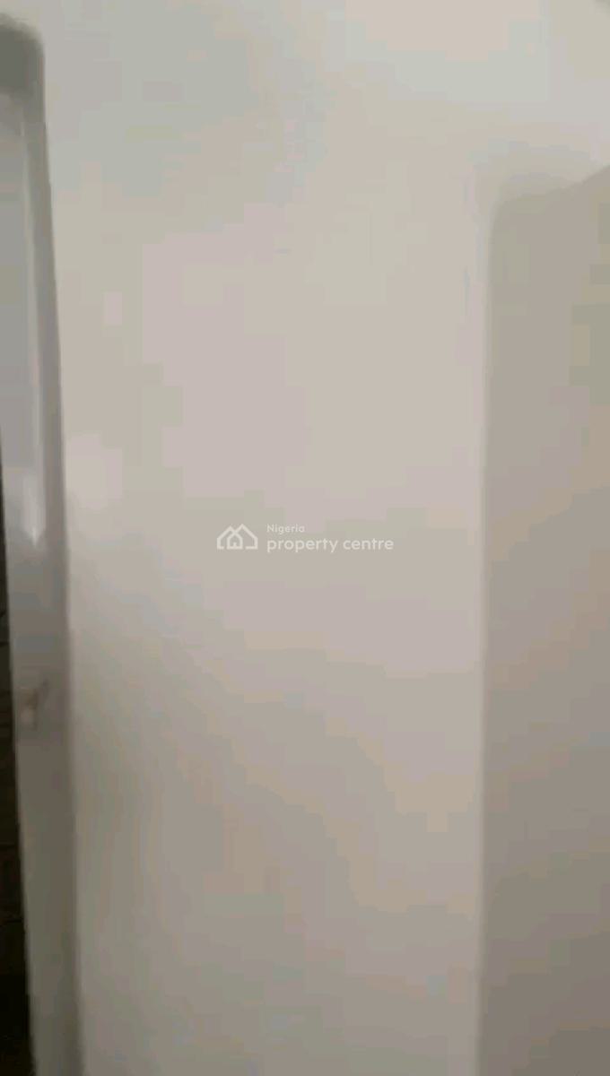 a Very Standard and Decent 2 Bedroom, Upstairs & Ground Floor, Anthony, Maryland, Lagos, Flat / Apartment for Rent