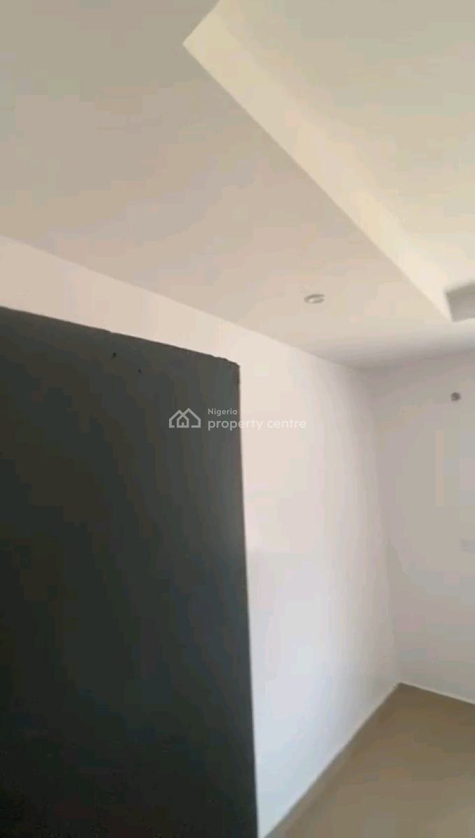 a Very Standard and Decent 2 Bedroom, Upstairs & Ground Floor, Anthony, Maryland, Lagos, Flat / Apartment for Rent