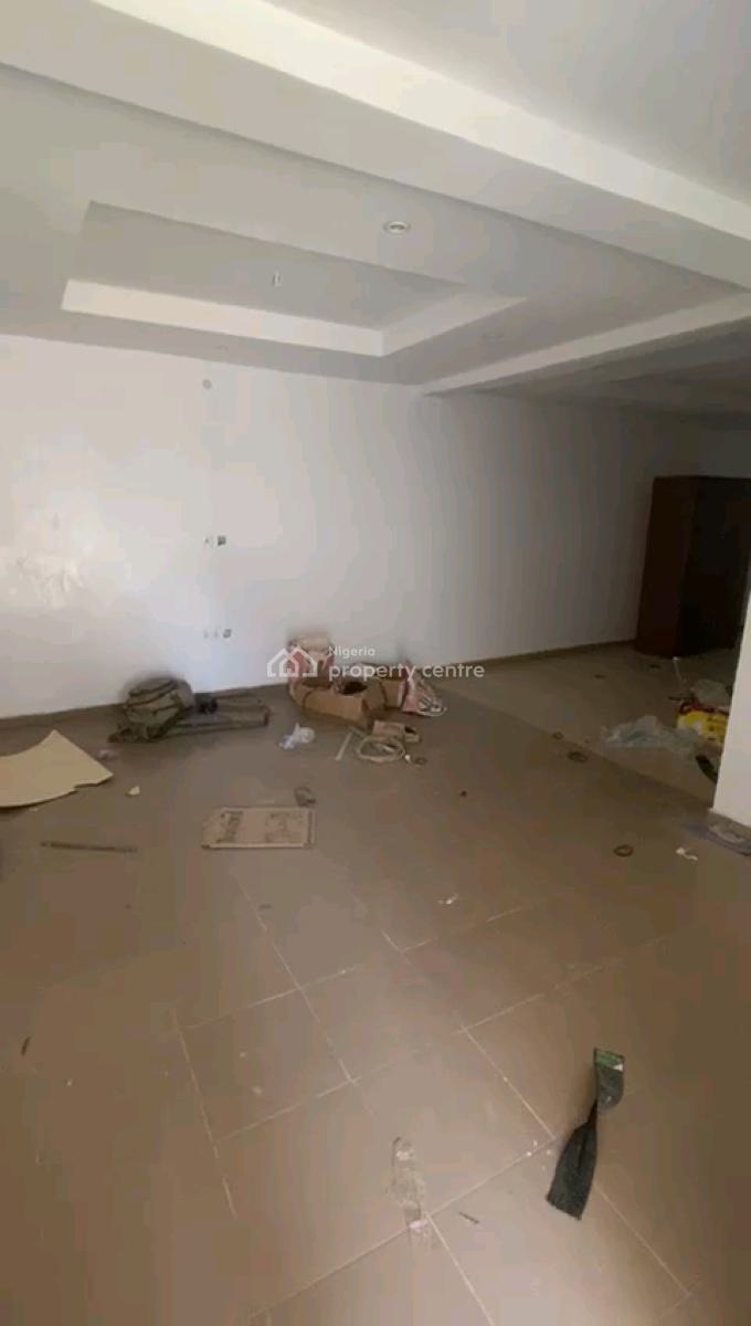 a Very Standard and Decent 2 Bedroom, Upstairs & Ground Floor, Anthony, Maryland, Lagos, Flat / Apartment for Rent