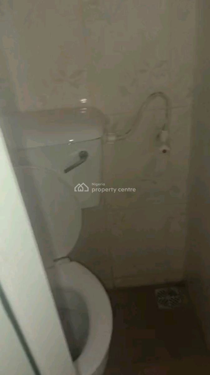 Standard and Executive  Mini Flat, Ondo Street, Adekunle, Yaba, Lagos, Mini Flat (room and Parlour) for Rent