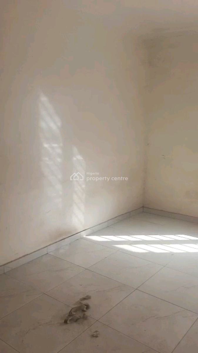 Standard and Executive  Mini Flat, Ondo Street, Adekunle, Yaba, Lagos, Mini Flat (room and Parlour) for Rent