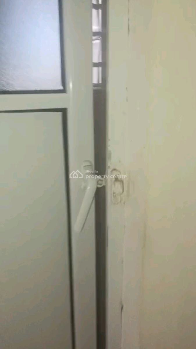 Standard and Executive  Mini Flat, Ondo Street, Adekunle, Yaba, Lagos, Mini Flat (room and Parlour) for Rent