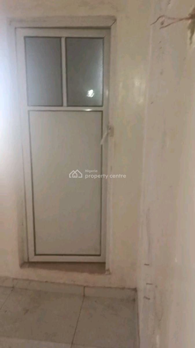 Standard and Executive  Mini Flat, Ondo Street, Adekunle, Yaba, Lagos, Mini Flat (room and Parlour) for Rent