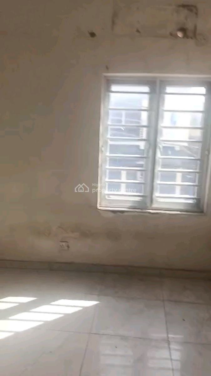 Standard and Executive  Mini Flat, Ondo Street, Adekunle, Yaba, Lagos, Mini Flat (room and Parlour) for Rent