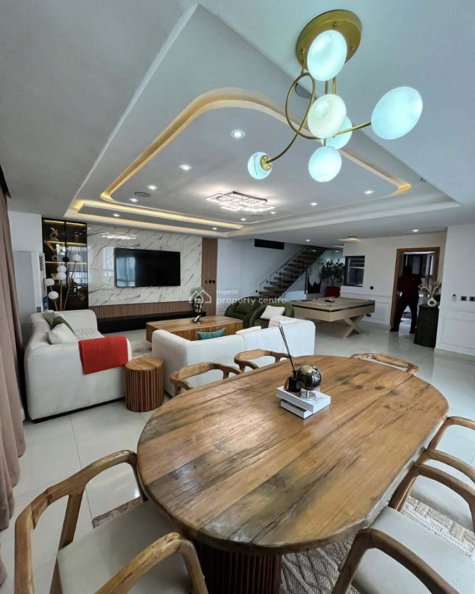Luxury Serviced Spacious 3 Bedroom Penthouse (unfurnished), Lekki Phase 1, Lekki, Lagos, Flat / Apartment for Rent