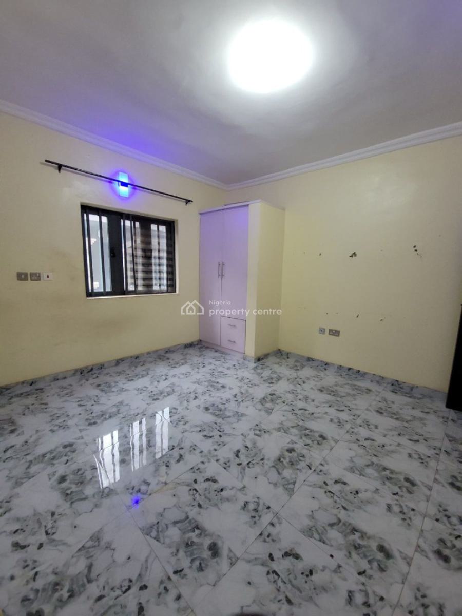 Nicely Built 3 Bedroom Flat, Kolapo Ishola Gra, Akobo, Ibadan, Oyo, Flat / Apartment for Rent