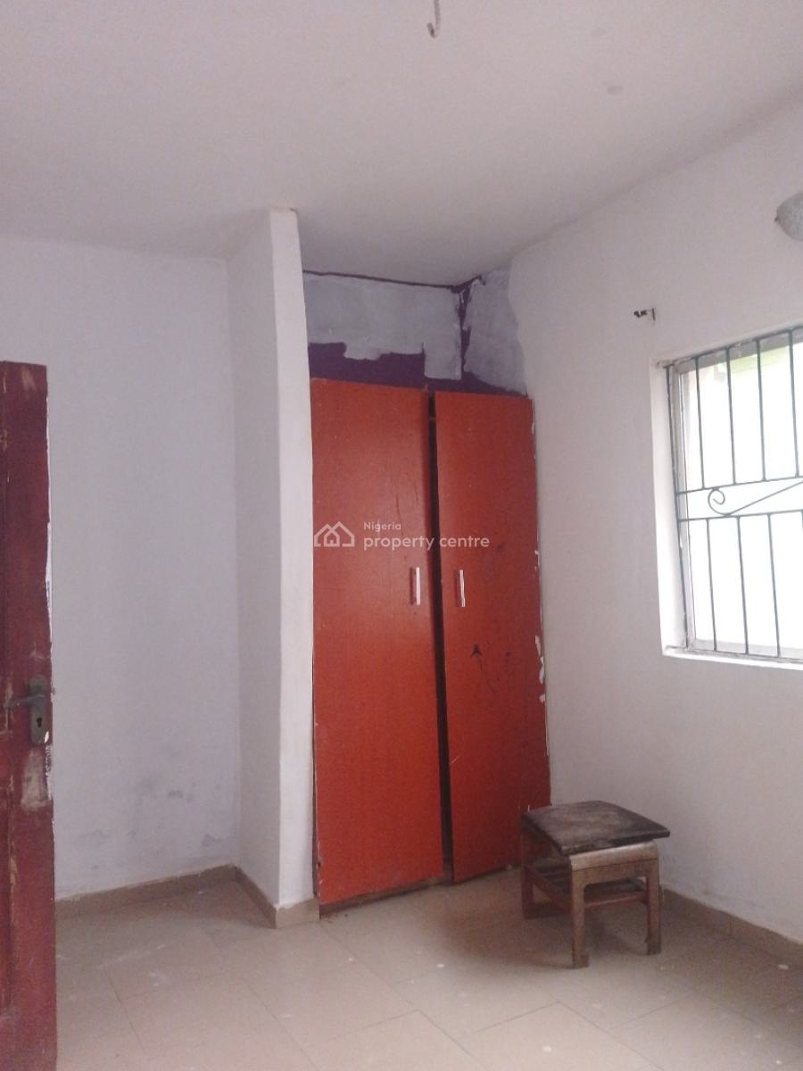 Very Spacious 3 Bed Flat 3t 3b Old Housealong The Tarred Road, Along The Road Thera Annex, Sangotedo, Ajah, Lagos, Flat / Apartment for Rent