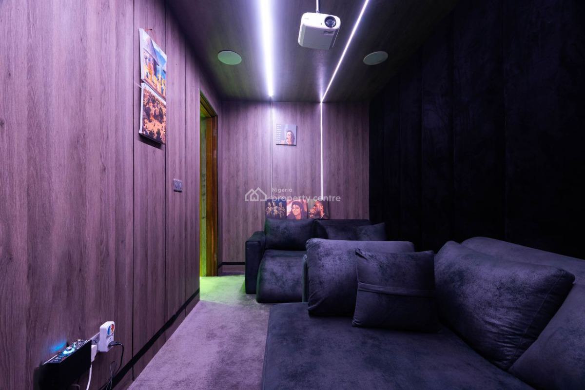 Premium 1bedroom with Cinema, Off Admiralty Way Lekki Phase1, Lekki Phase 1, Lekki, Lagos, Mini Flat (room and Parlour) Short Let