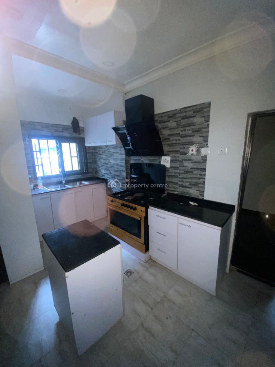 Semi Furnished Two Bedroom Flat, Dawaki District, Dawaki, Gwarinpa, Abuja, Flat / Apartment for Rent