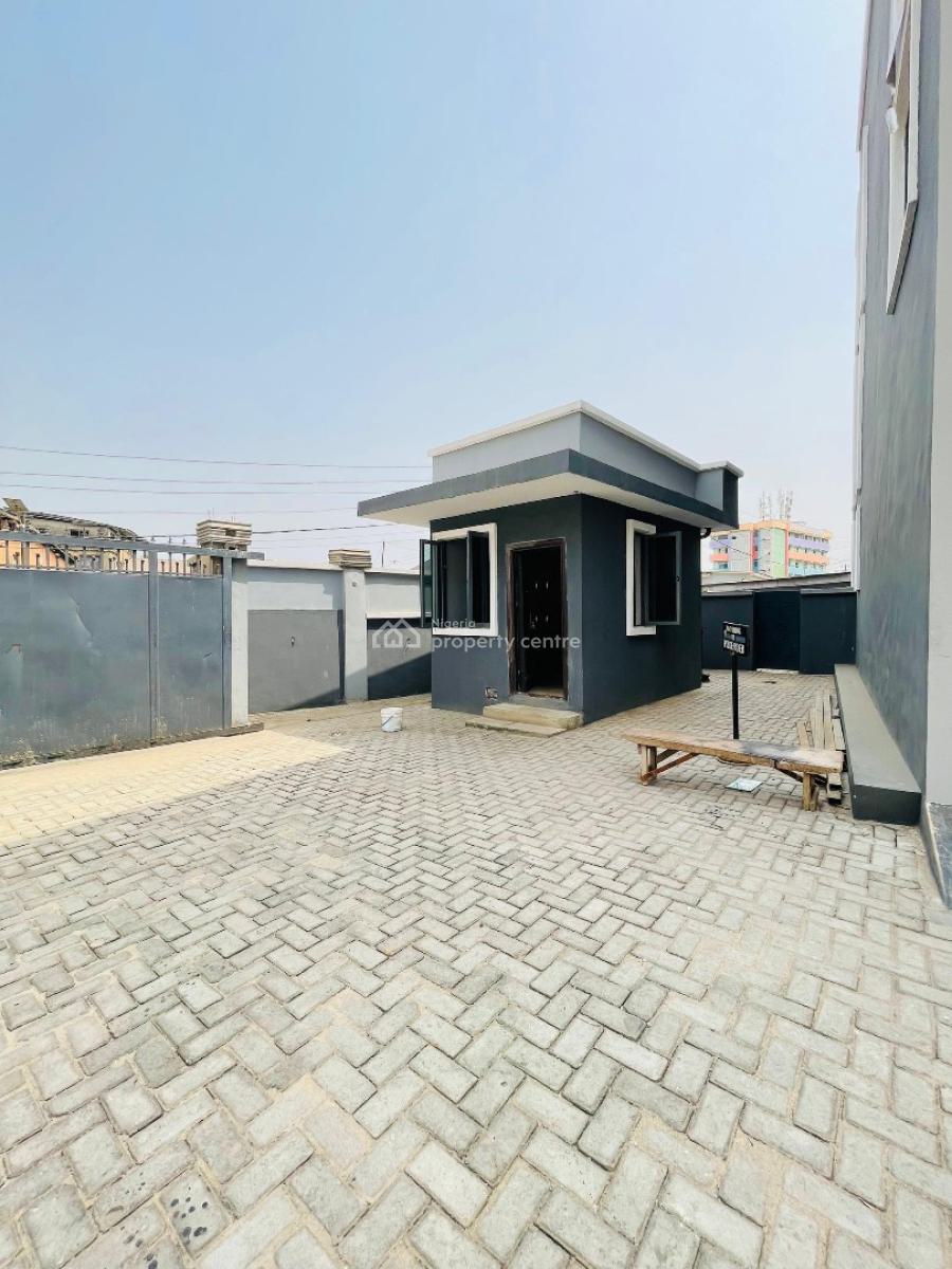Alluring 4 Bedroom Terrace Duplex Plus Bq, Yaba, Lagos, Terraced Duplex for Sale