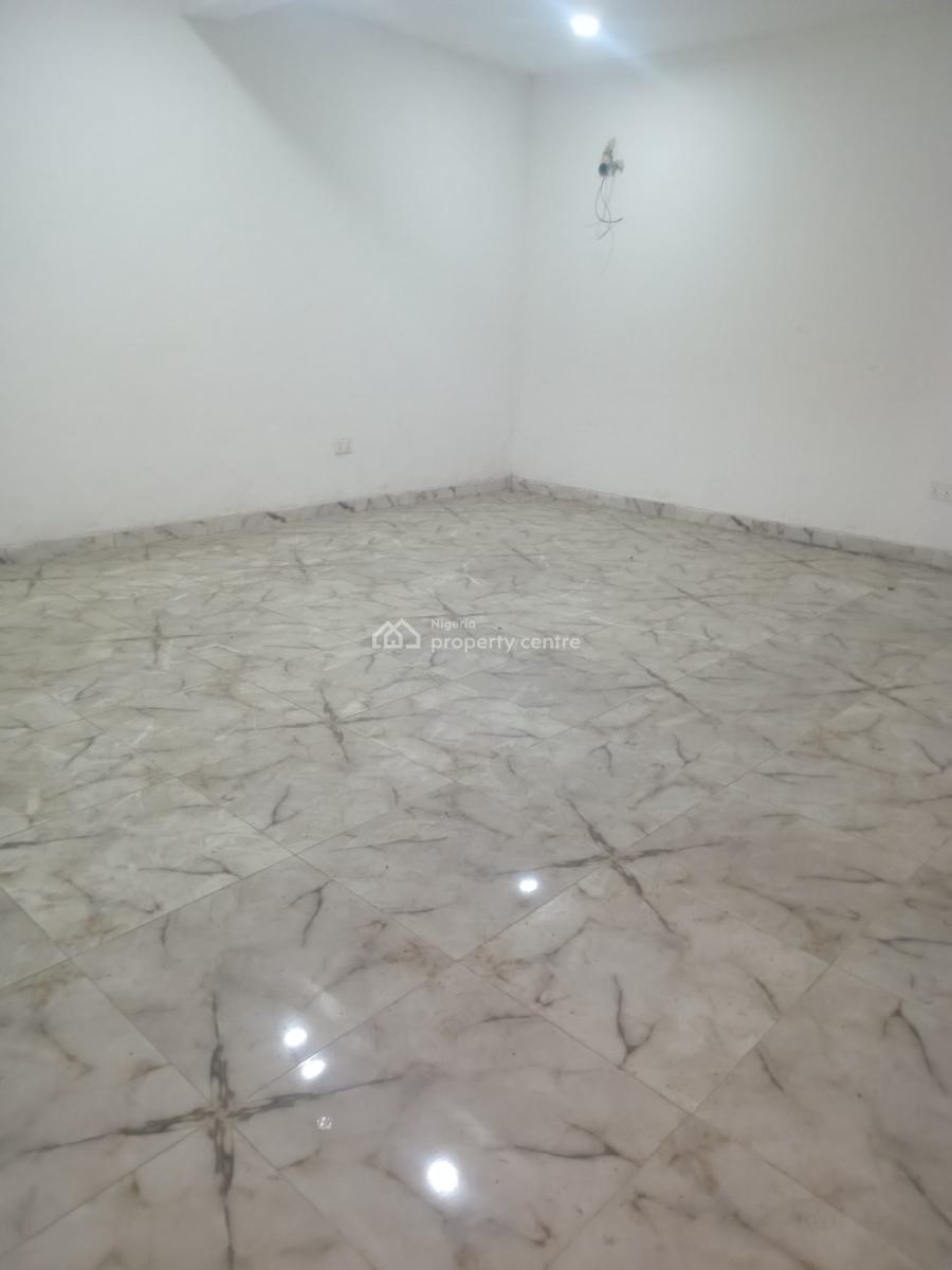 a Spacious Shop for Restaurant, Chevron Road, New Road, Lekki, Lagos, Shop for Rent
