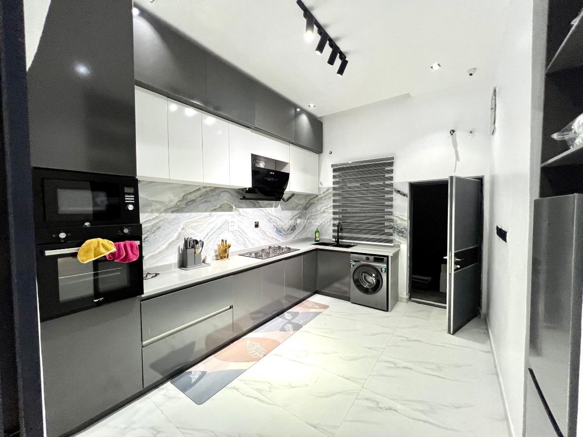 Luxury 4 Bedroom Terrace, Ikota, Lekki, Lagos, Terraced Duplex Short Let