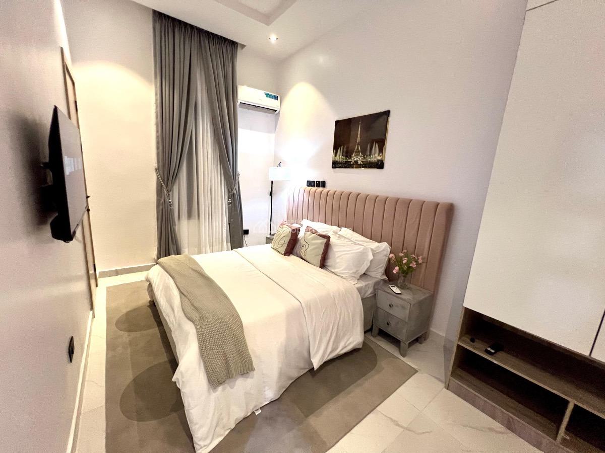 Luxury 4 Bedroom Terrace, Ikota, Lekki, Lagos, Terraced Duplex Short Let