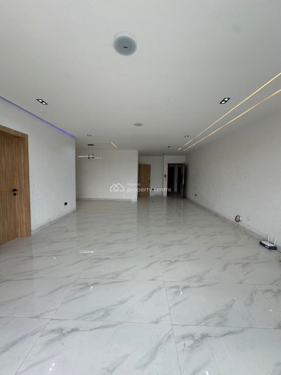 Spacious 2 Bedroom Apartment with Spacious Bq, Lekki Phase 1, Lekki, Lagos, Flat / Apartment for Sale