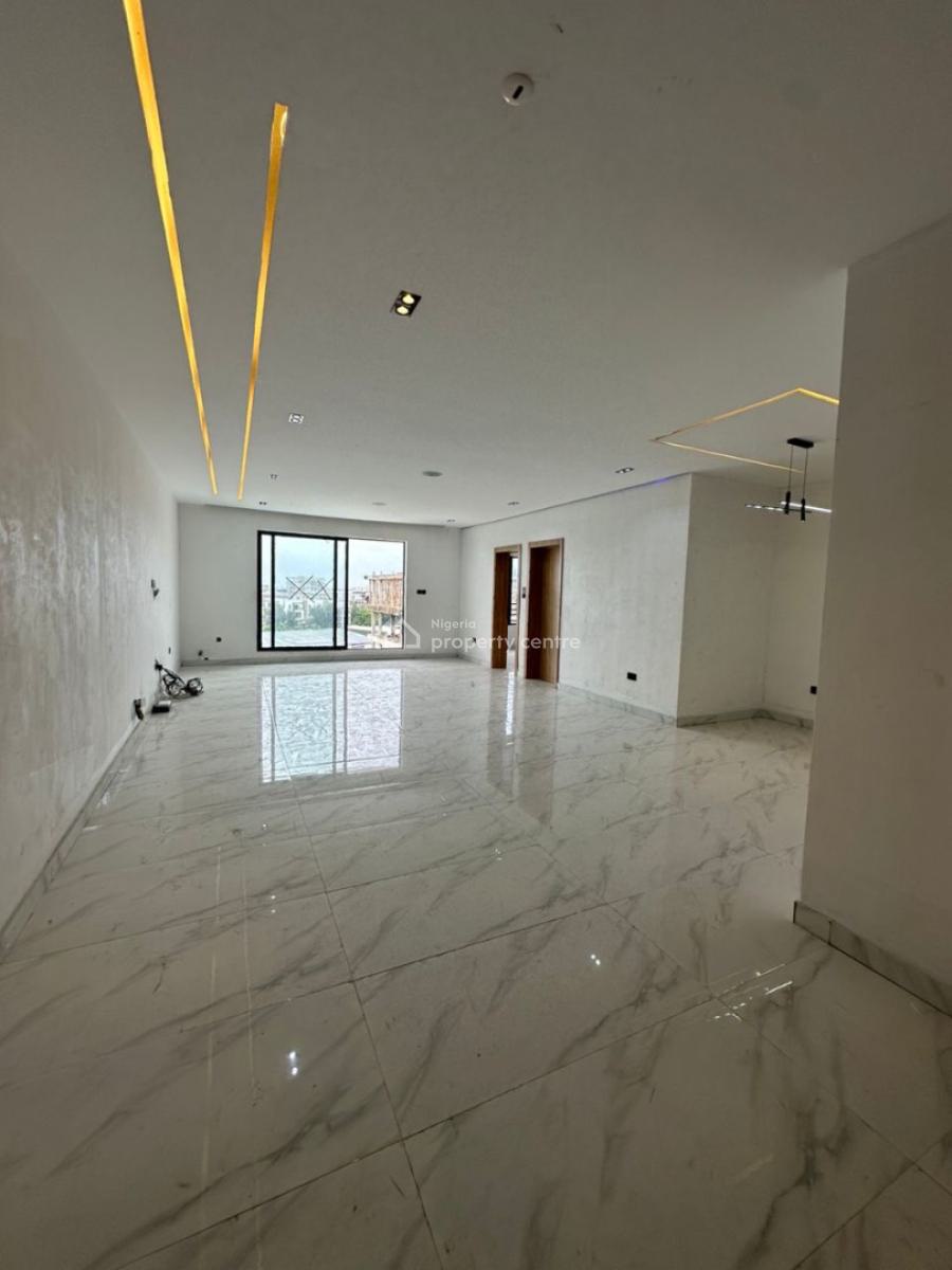 Spacious 2 Bedroom Apartment with Spacious Bq, Lekki Phase 1, Lekki, Lagos, Flat / Apartment for Sale